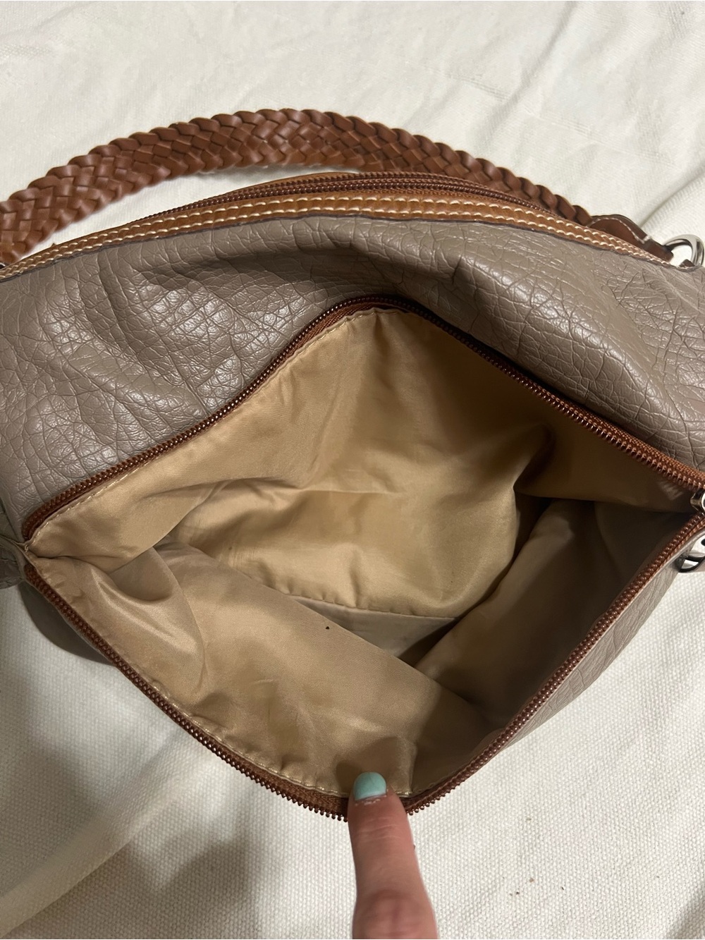 Taupe Leather-Textured Shoulder Bag with Braided Handle - Picture 5 of 7